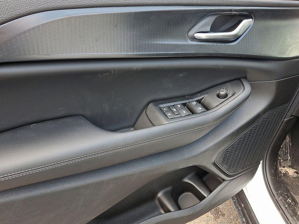 new 2026 Jeep Grand Cherokee car, priced at $38,539