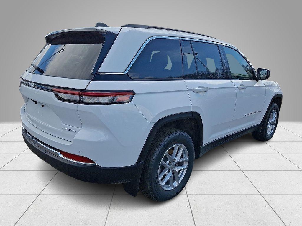 new 2026 Jeep Grand Cherokee car, priced at $38,539