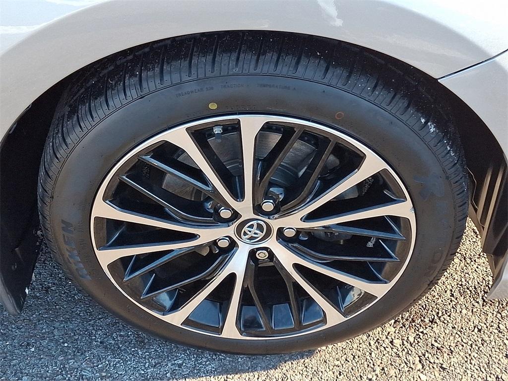 used 2018 Toyota Camry car, priced at $18,375