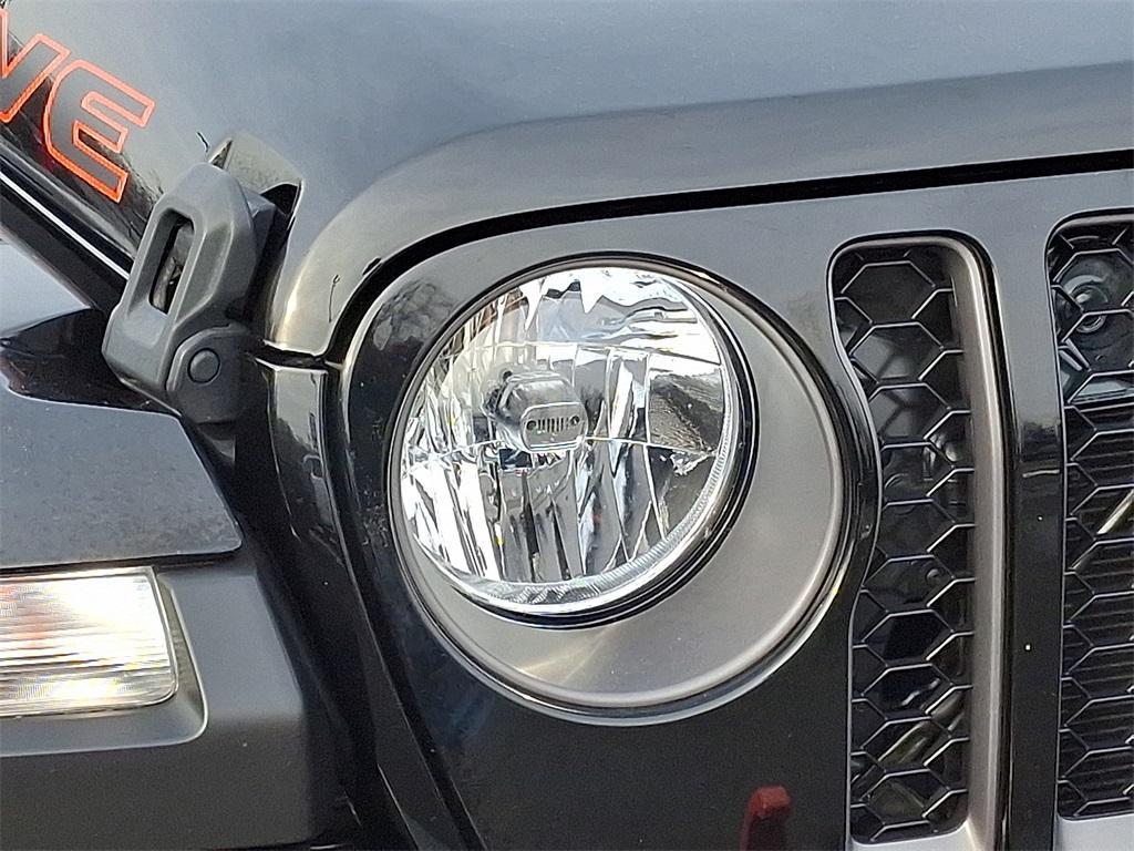 used 2022 Jeep Gladiator car, priced at $38,998