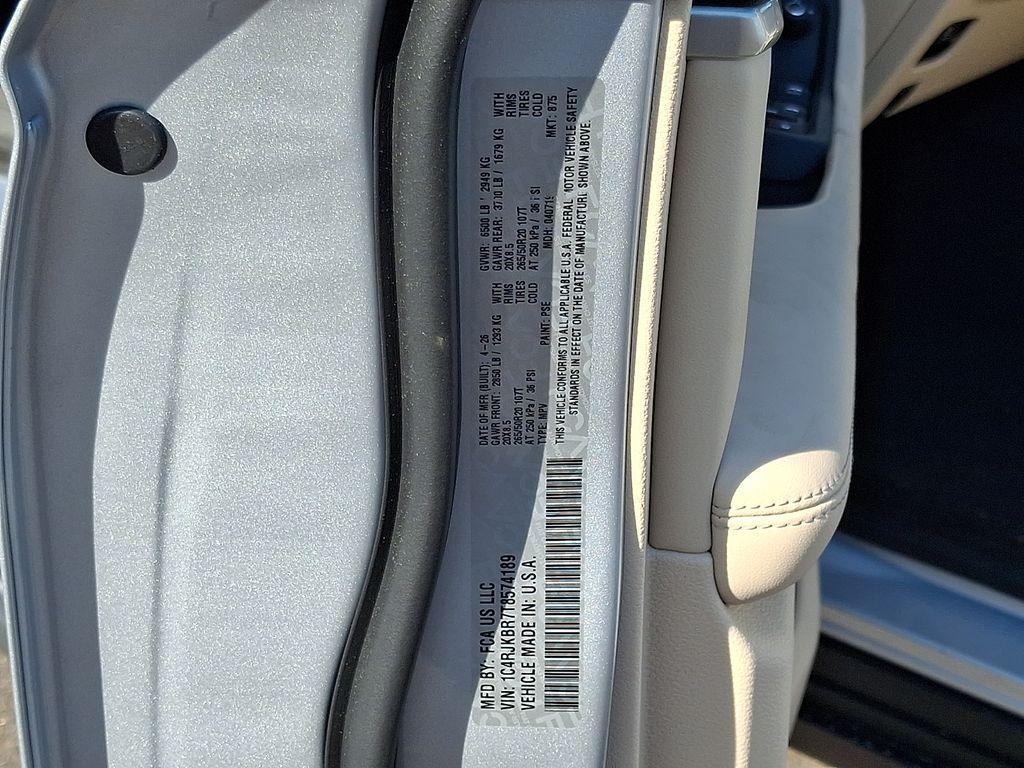 new 2026 Jeep Grand Cherokee L car, priced at $49,061