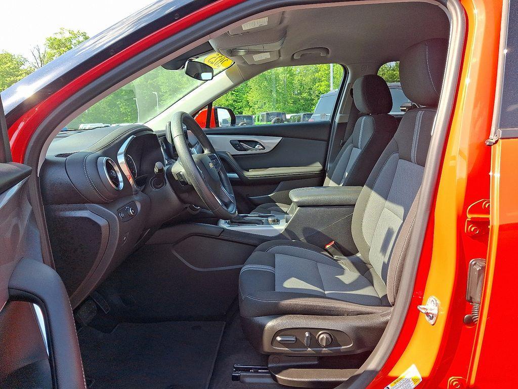 used 2025 Chevrolet Blazer car, priced at $28,996