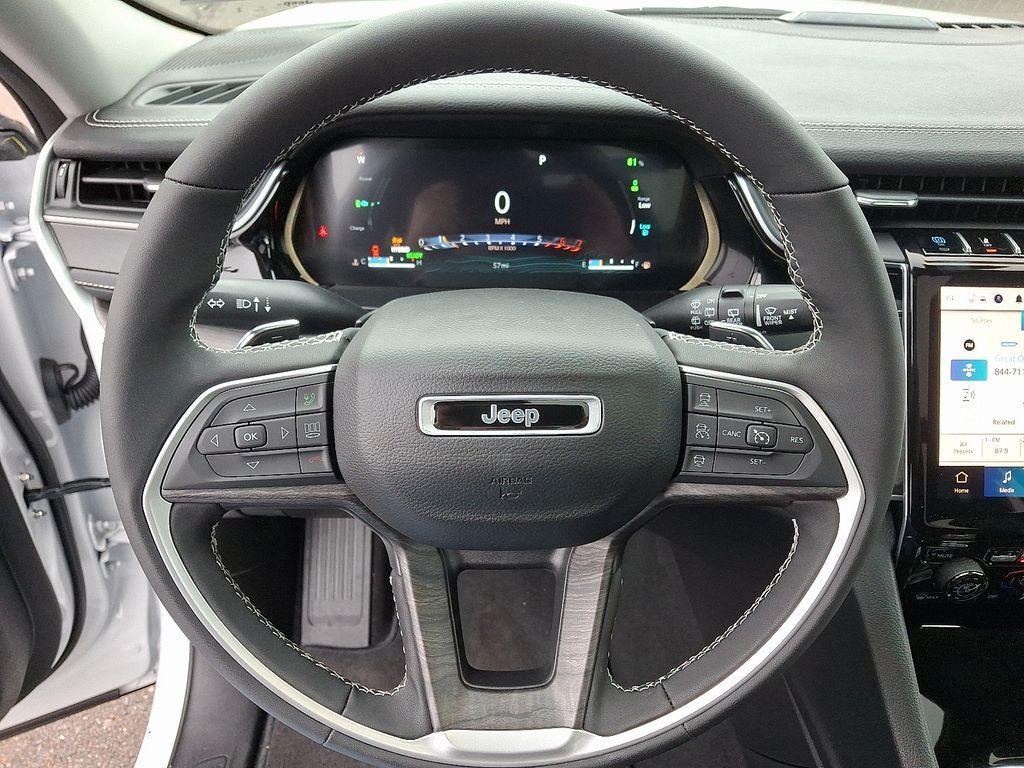 new 2024 Jeep Grand Cherokee 4xe car, priced at $39,084