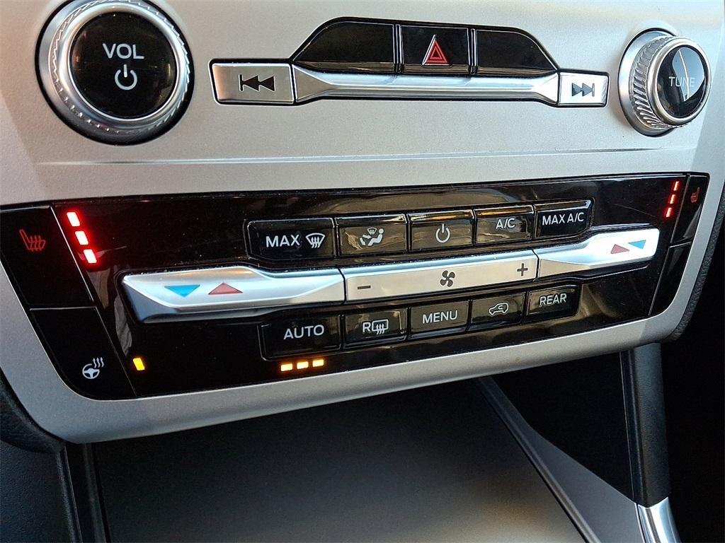 used 2022 Ford Explorer car, priced at $27,339