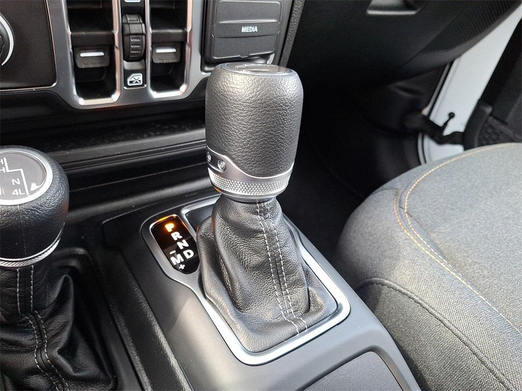 new 2025 Jeep Gladiator car, priced at $45,223