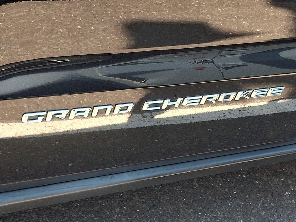 used 2014 Jeep Grand Cherokee car, priced at $11,444