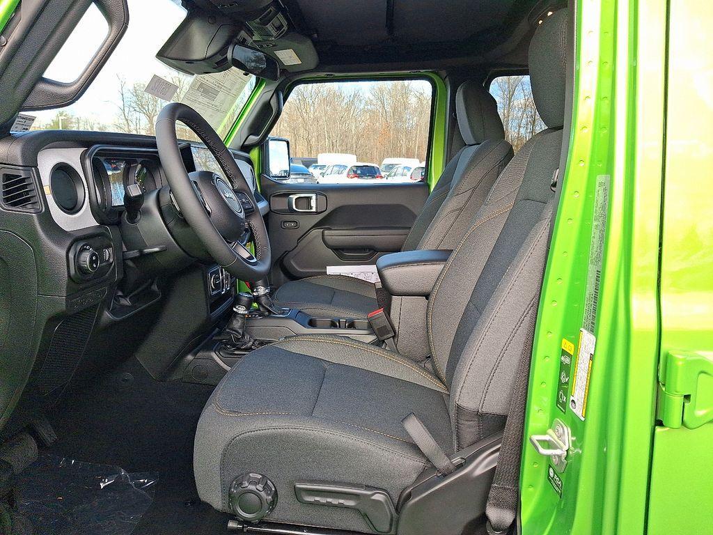 new 2026 Jeep Gladiator car, priced at $45,052