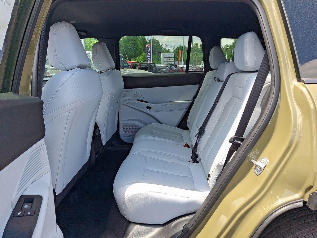 new 2026 Jeep Cherokee car, priced at $37,047