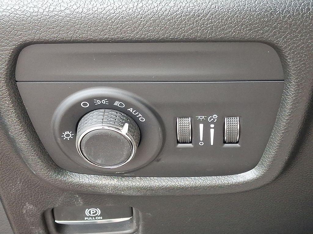 new 2026 Jeep Grand Cherokee L car, priced at $41,357