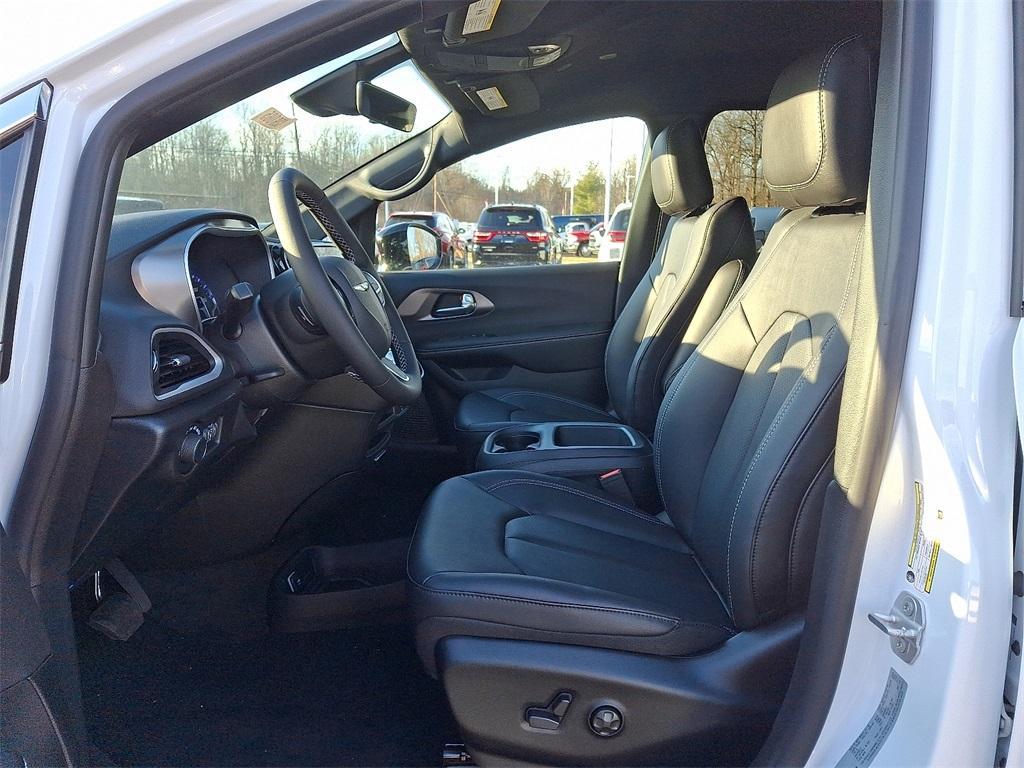 new 2026 Chrysler Voyager car