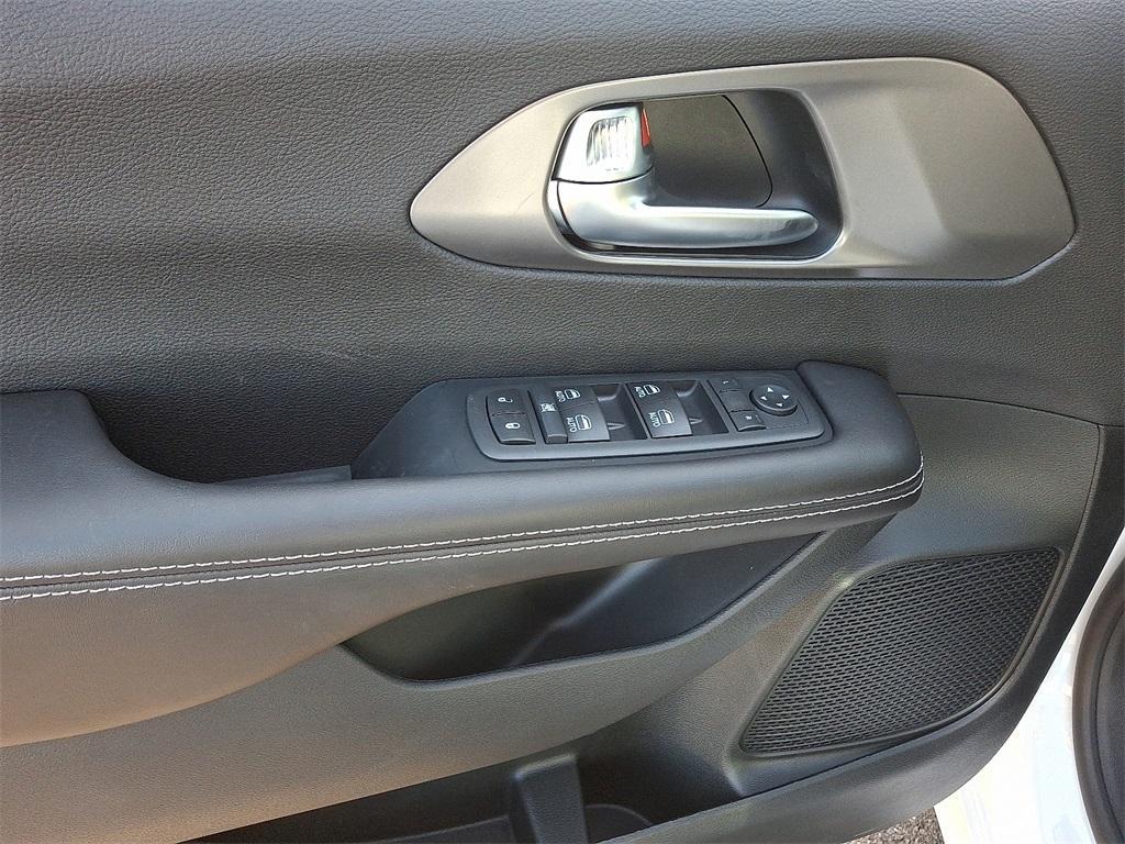 new 2026 Chrysler Voyager car