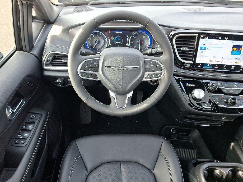 new 2026 Chrysler Pacifica car