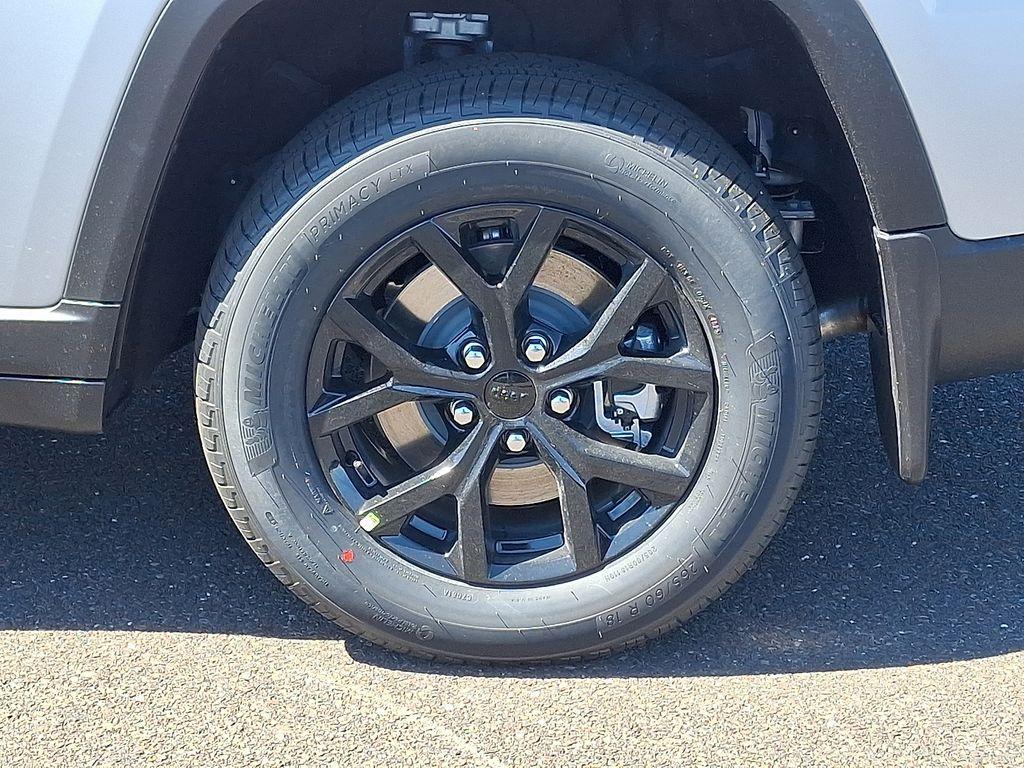 new 2026 Jeep Grand Cherokee L car, priced at $47,203