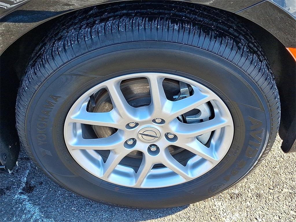 used 2024 Chrysler Pacifica car, priced at $27,900