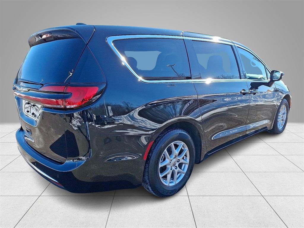 used 2024 Chrysler Pacifica car, priced at $27,900