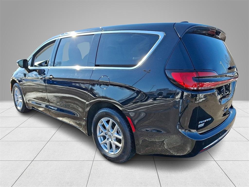 used 2024 Chrysler Pacifica car, priced at $27,900