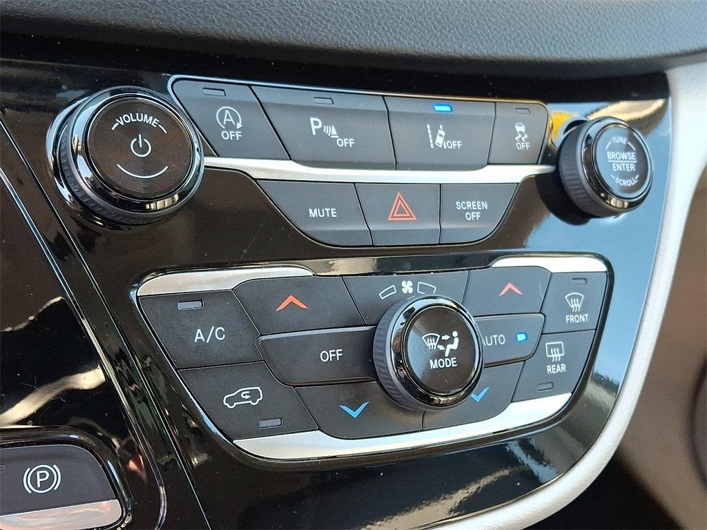 used 2024 Chrysler Pacifica car, priced at $27,900