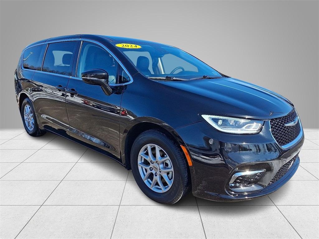 used 2024 Chrysler Pacifica car, priced at $27,900