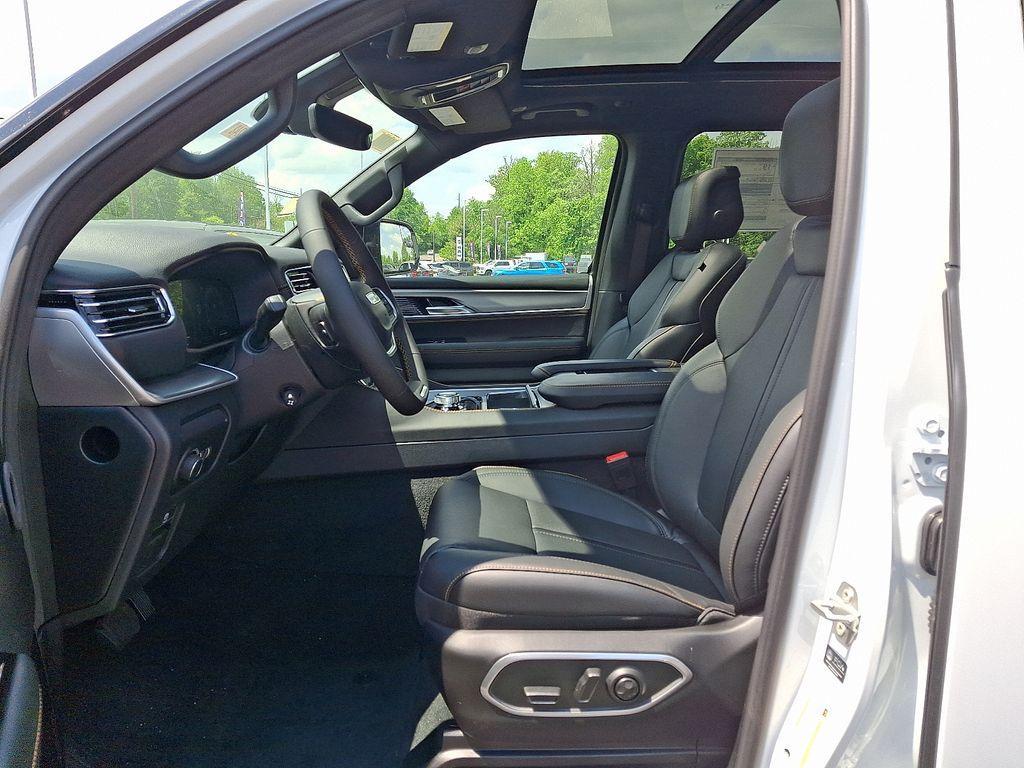 new 2026 Jeep Grand Wagoneer car, priced at $73,094