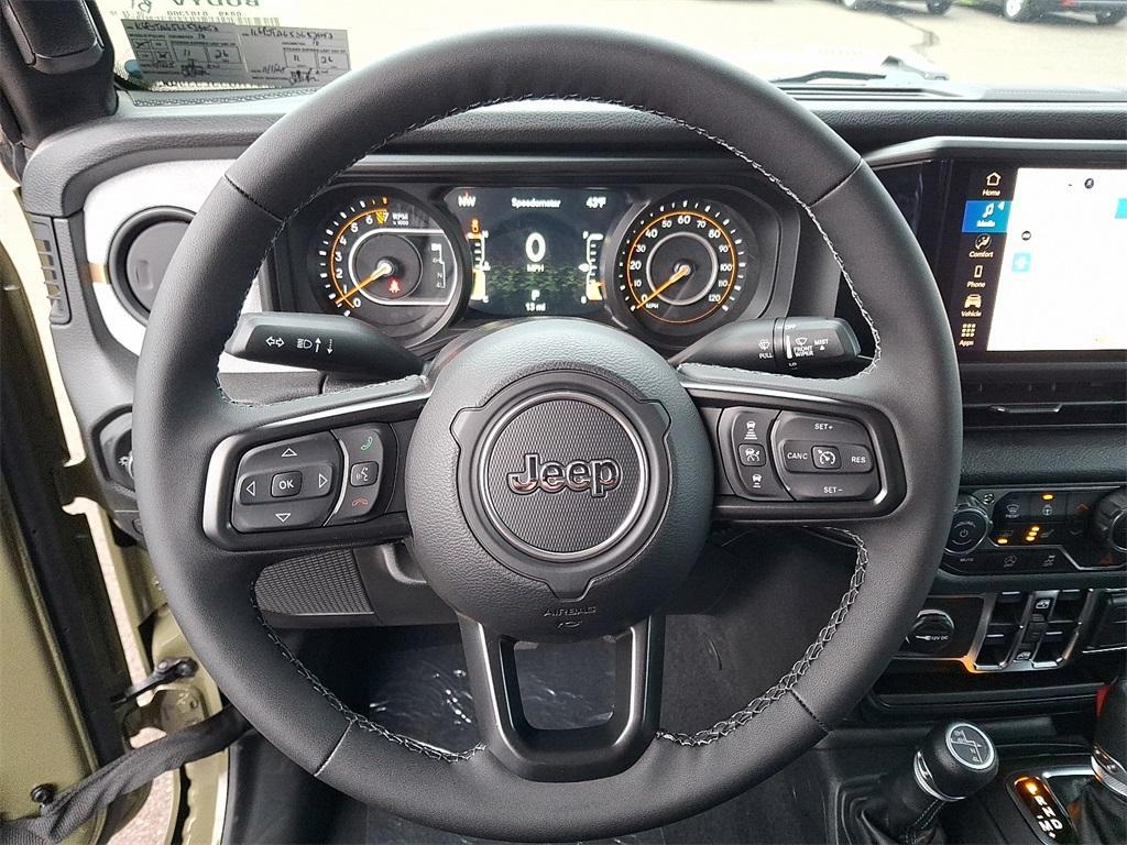 new 2025 Jeep Gladiator car, priced at $47,978