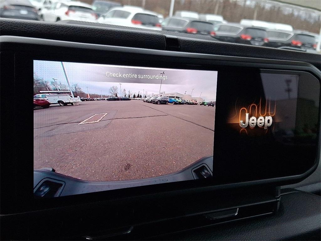 new 2025 Jeep Gladiator car, priced at $47,978