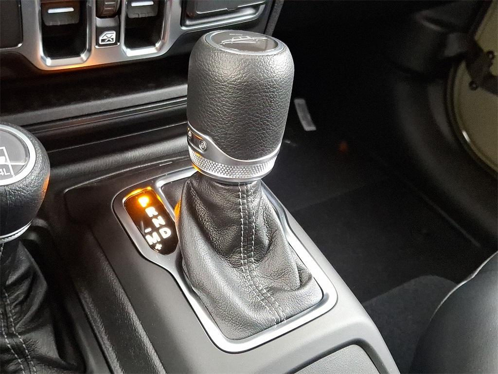 new 2025 Jeep Gladiator car, priced at $47,978