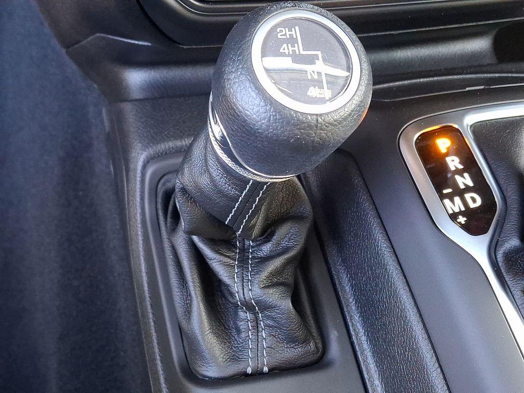 new 2026 Jeep Gladiator car, priced at $40,726