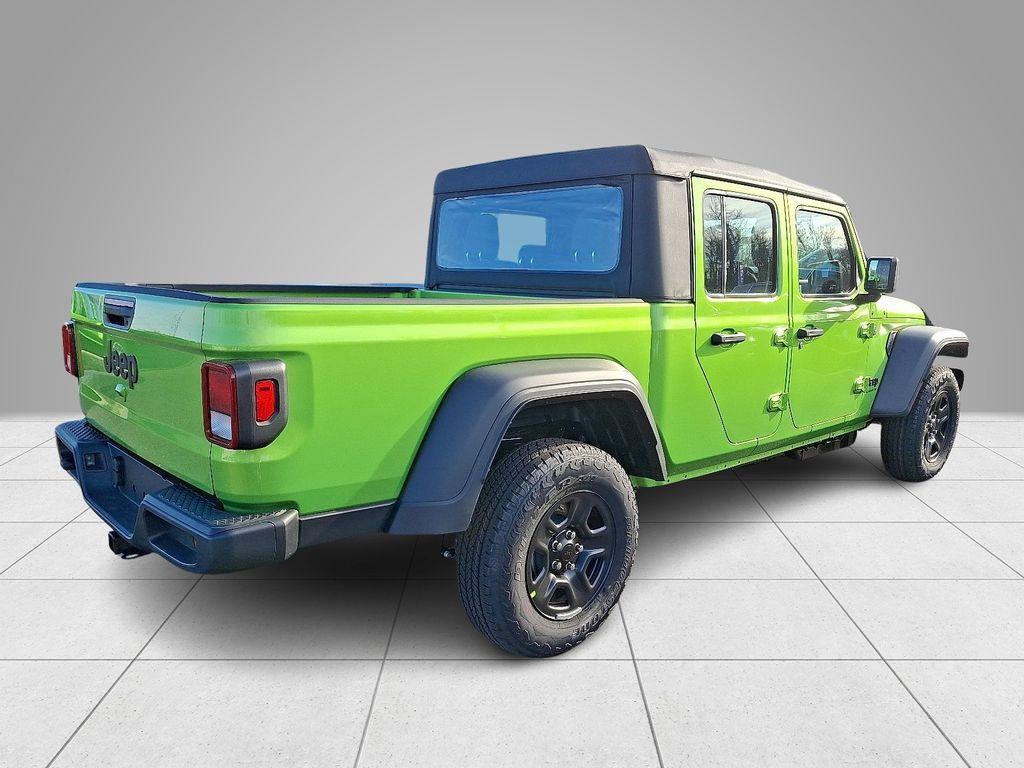 new 2026 Jeep Gladiator car, priced at $40,726