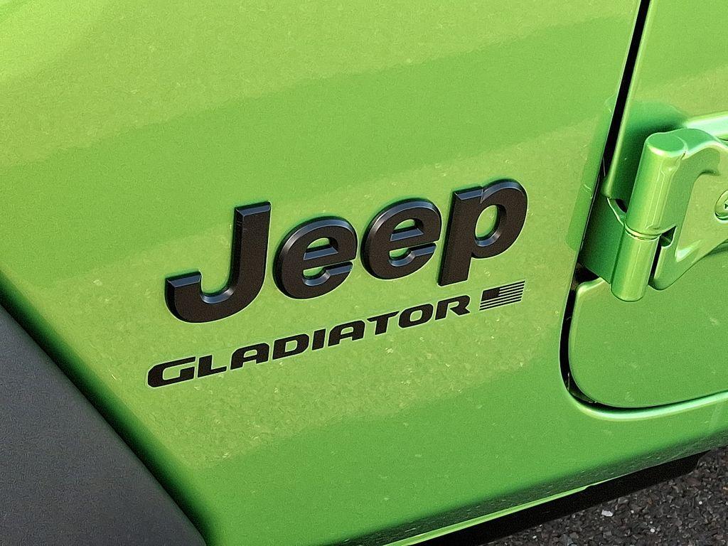 new 2026 Jeep Gladiator car, priced at $40,726