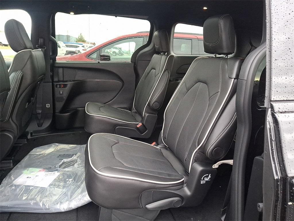 new 2026 Chrysler Pacifica car