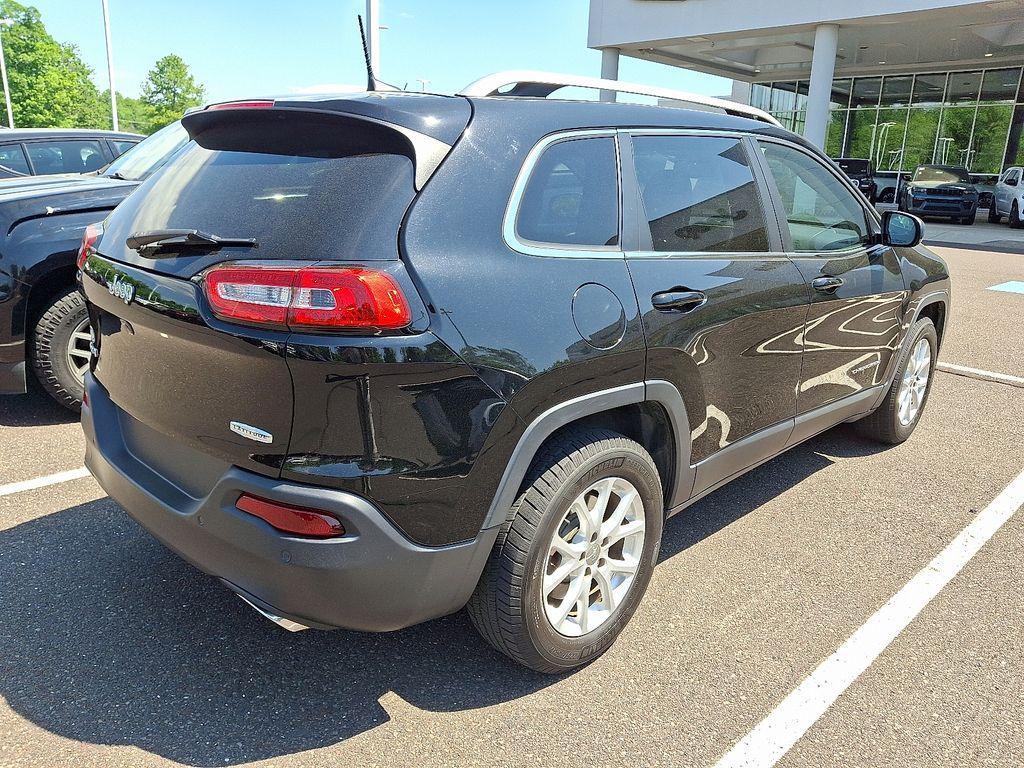 used 2017 Jeep Cherokee car, priced at $12,989