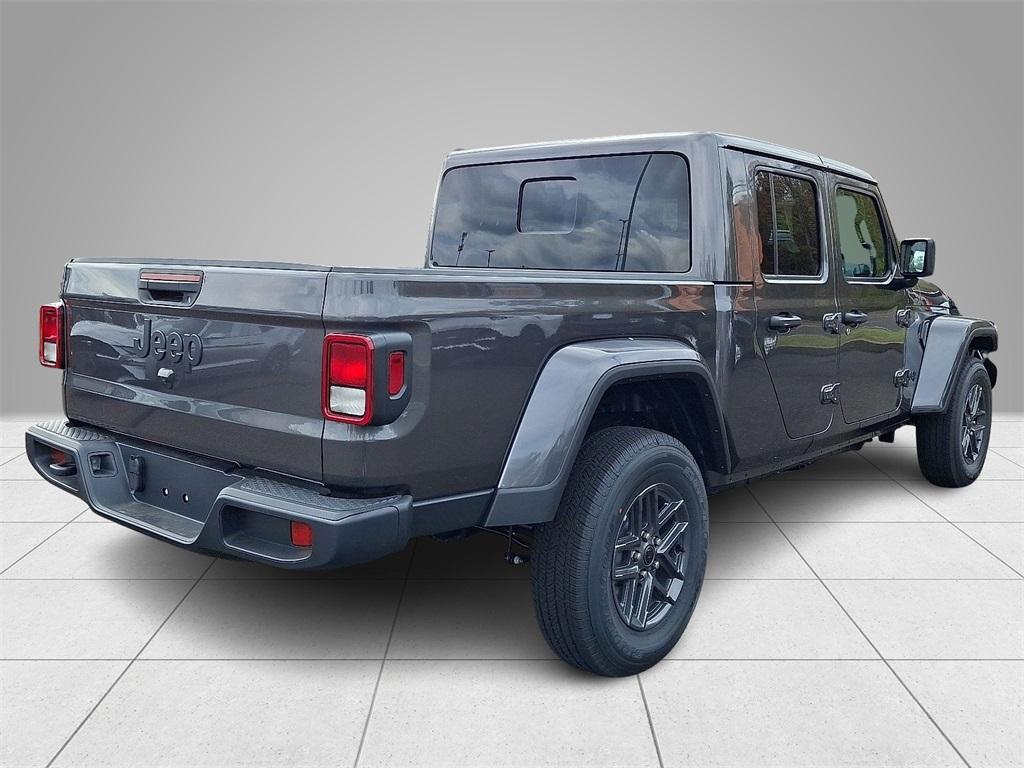 new 2025 Jeep Gladiator car, priced at $47,555