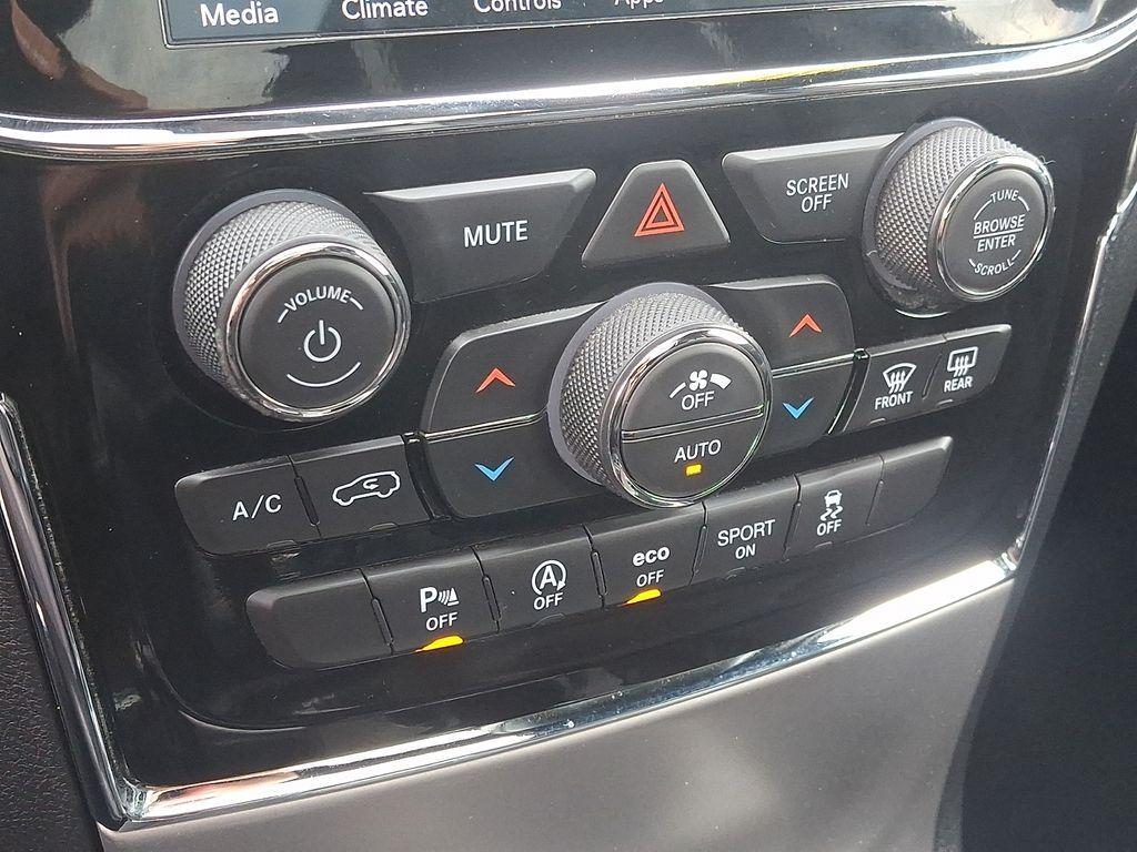 used 2020 Jeep Grand Cherokee car, priced at $21,484