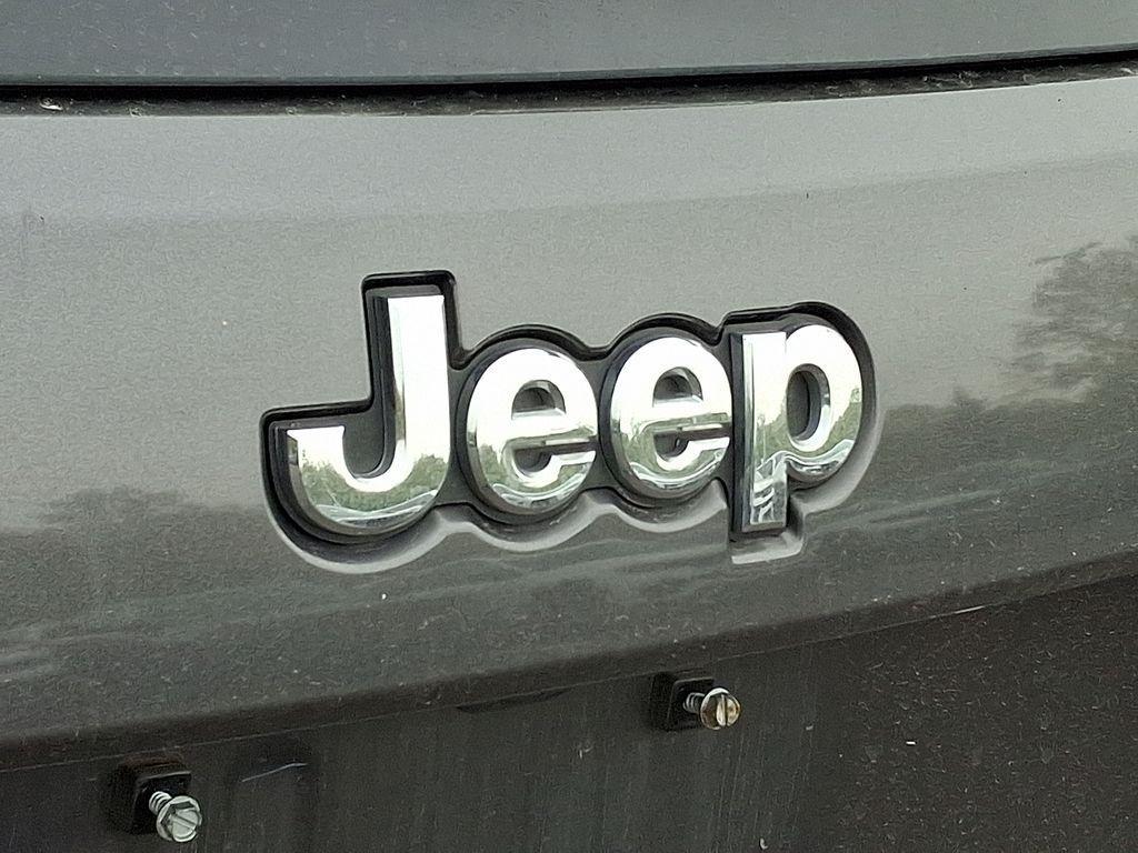 used 2020 Jeep Grand Cherokee car, priced at $23,955