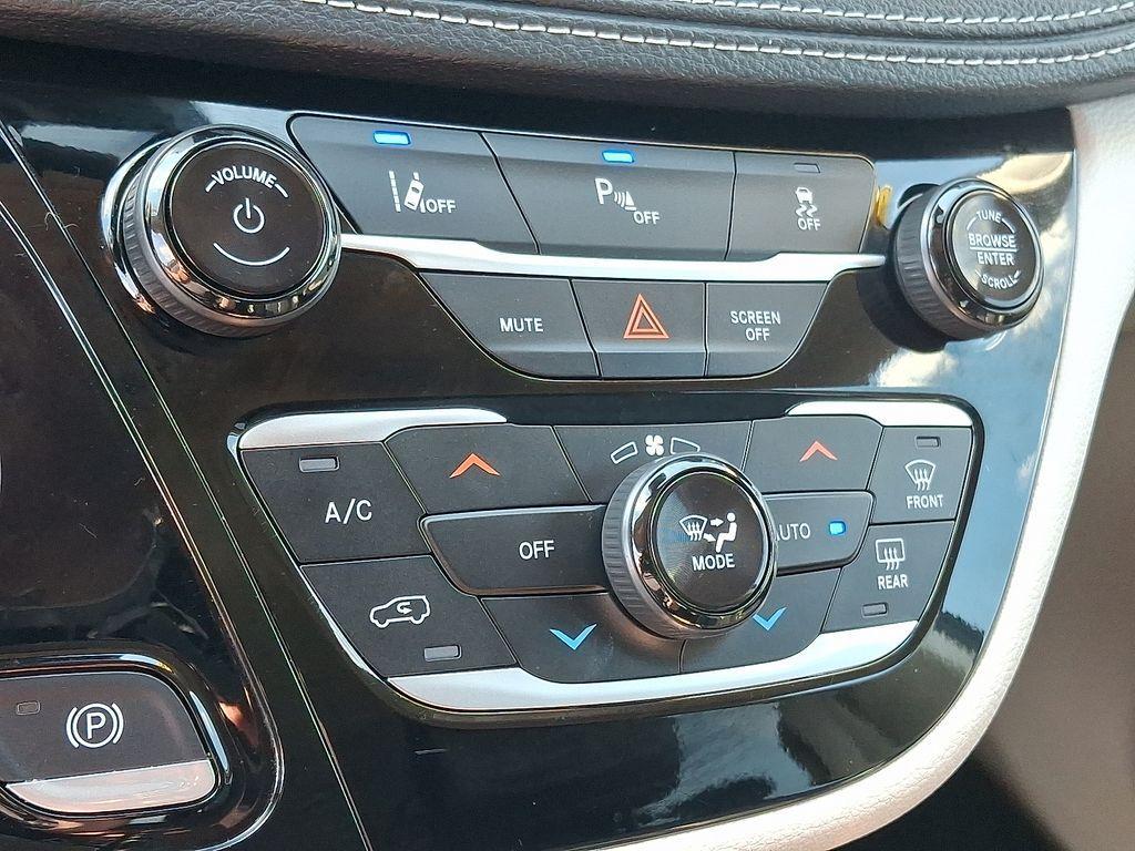 used 2024 Chrysler Pacifica Hybrid car, priced at $28,997