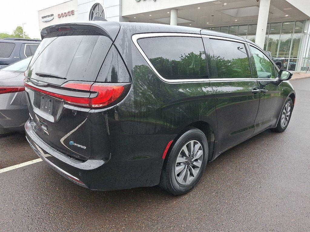 used 2024 Chrysler Pacifica Hybrid car, priced at $30,599