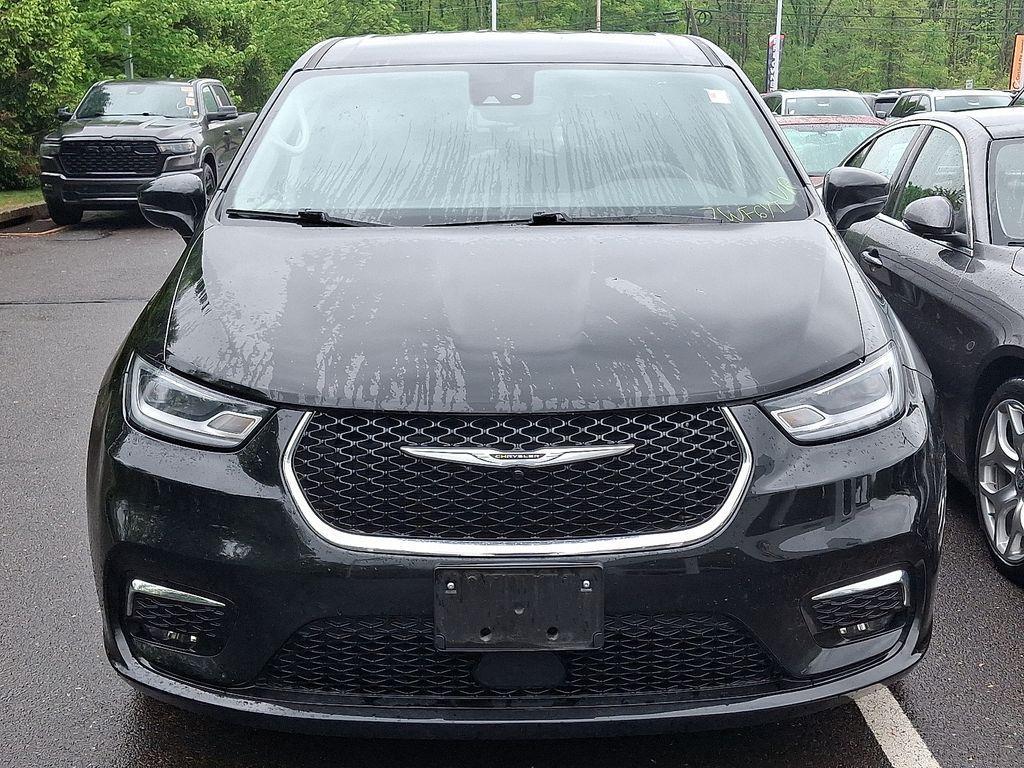 used 2024 Chrysler Pacifica Hybrid car, priced at $30,599