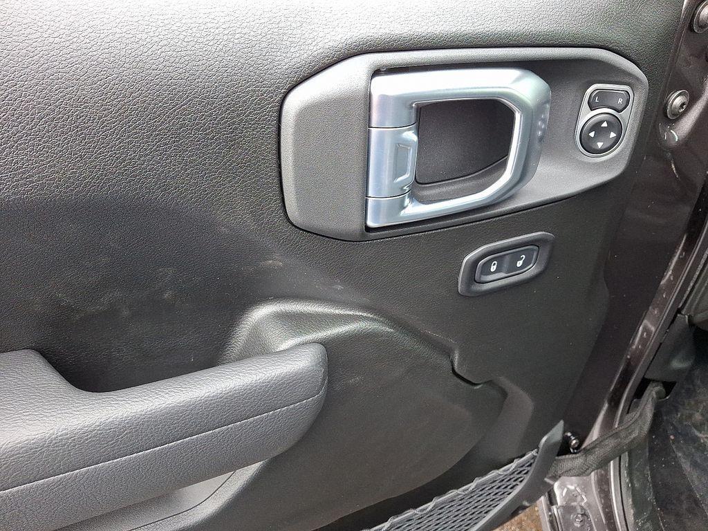 new 2026 Jeep Wrangler car, priced at $48,393