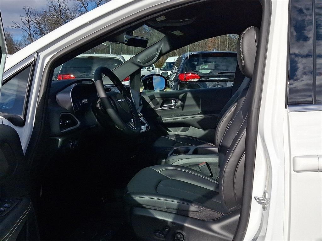 new 2026 Chrysler Voyager car