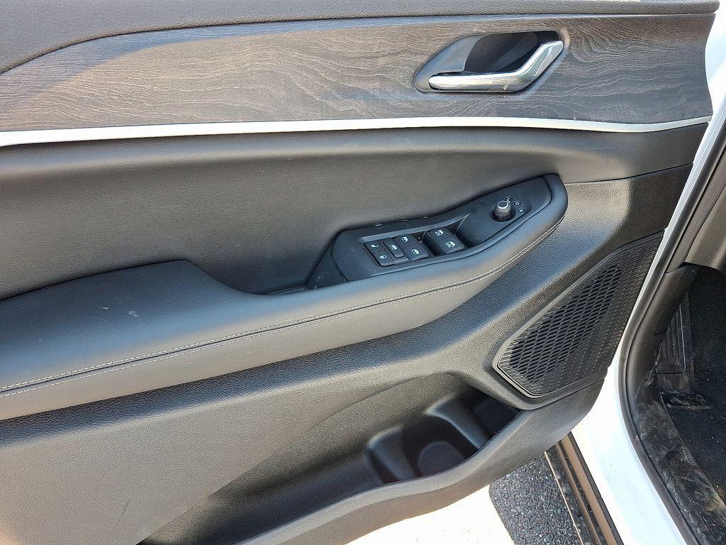 new 2026 Jeep Grand Cherokee car, priced at $40,537