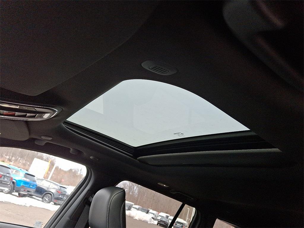 new 2026 Jeep Grand Cherokee car, priced at $47,169