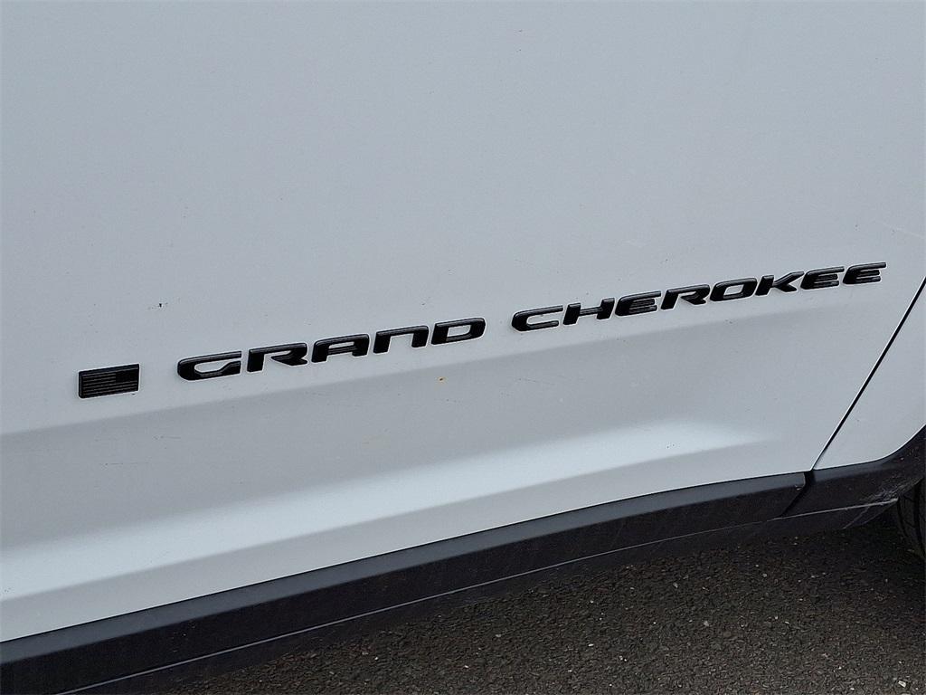 new 2026 Jeep Grand Cherokee car, priced at $47,169