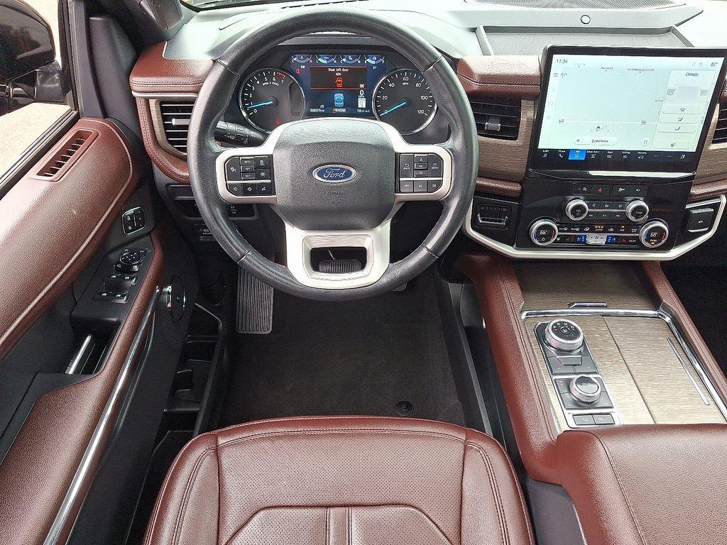 used 2024 Ford Expedition car, priced at $53,040