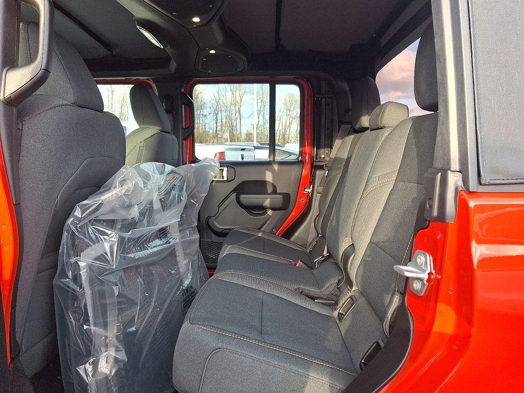 new 2026 Jeep Gladiator car, priced at $46,052