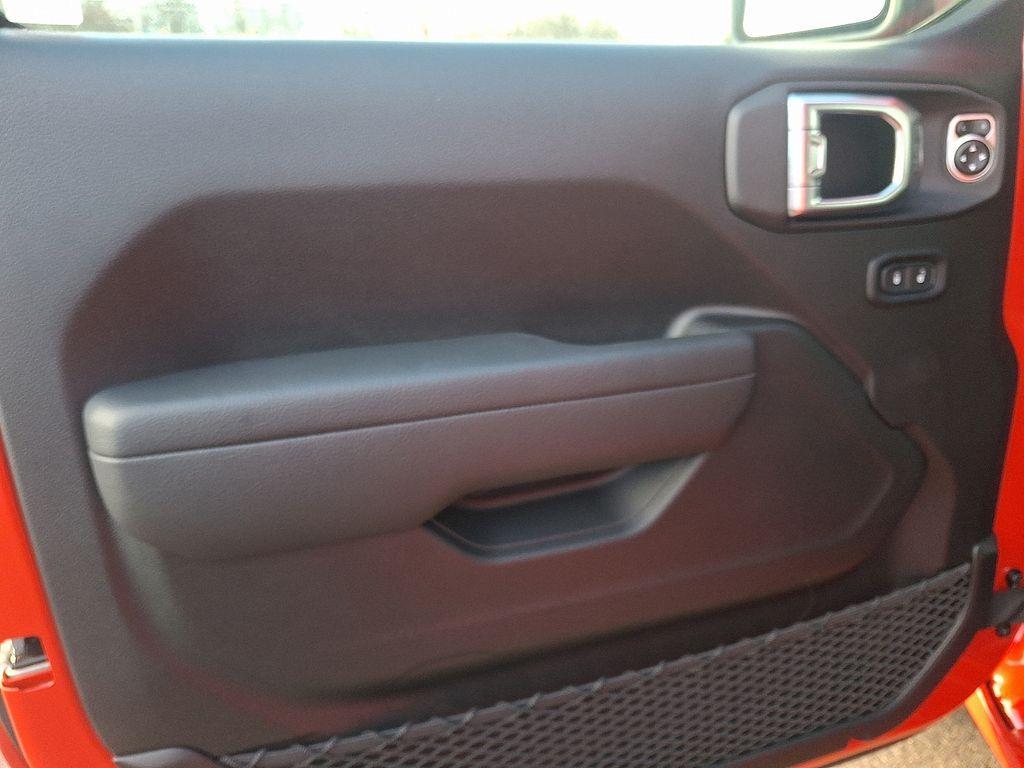 new 2026 Jeep Gladiator car, priced at $46,052