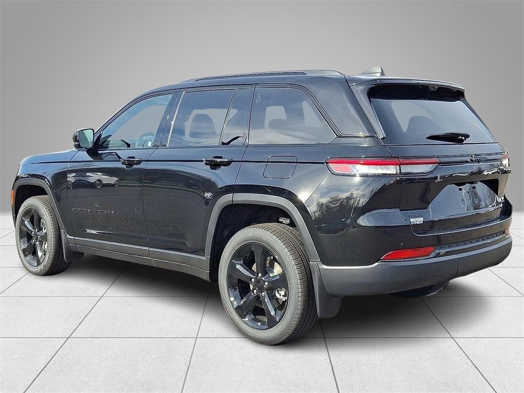 new 2025 Jeep Grand Cherokee car, priced at $51,150