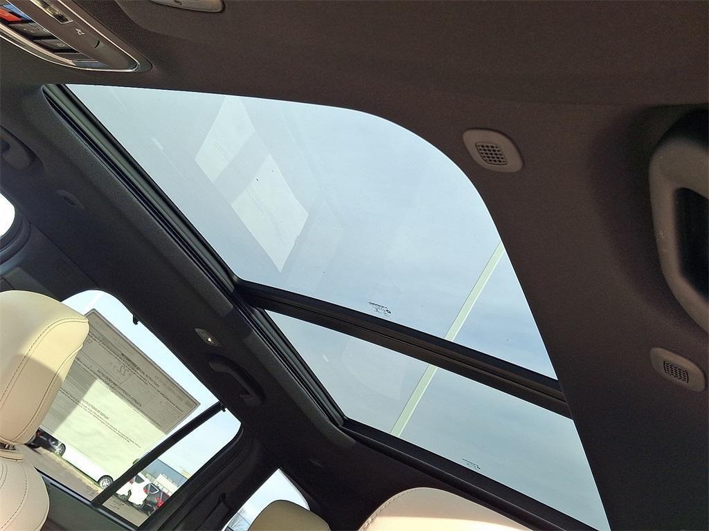 new 2025 Jeep Grand Cherokee car, priced at $51,150