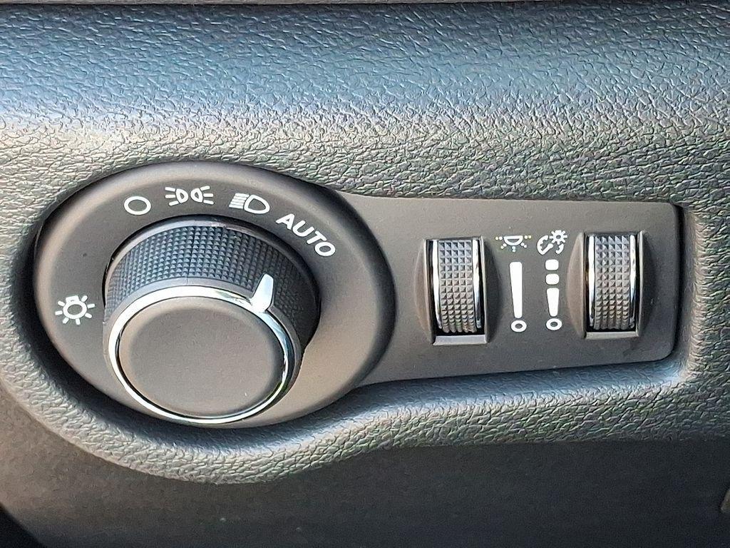 new 2026 Chrysler Voyager car