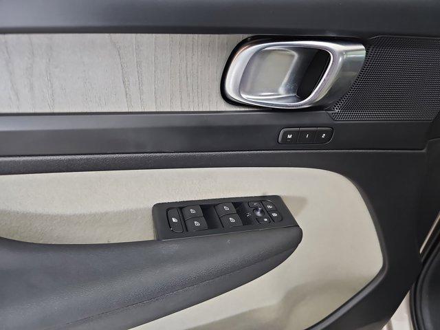 used 2023 Volvo XC40 car, priced at $22,303