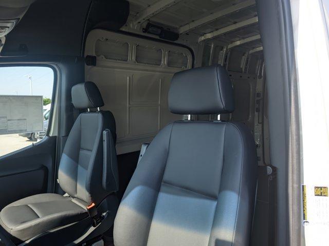 new 2025 Mercedes-Benz Sprinter 2500 car, priced at $63,183